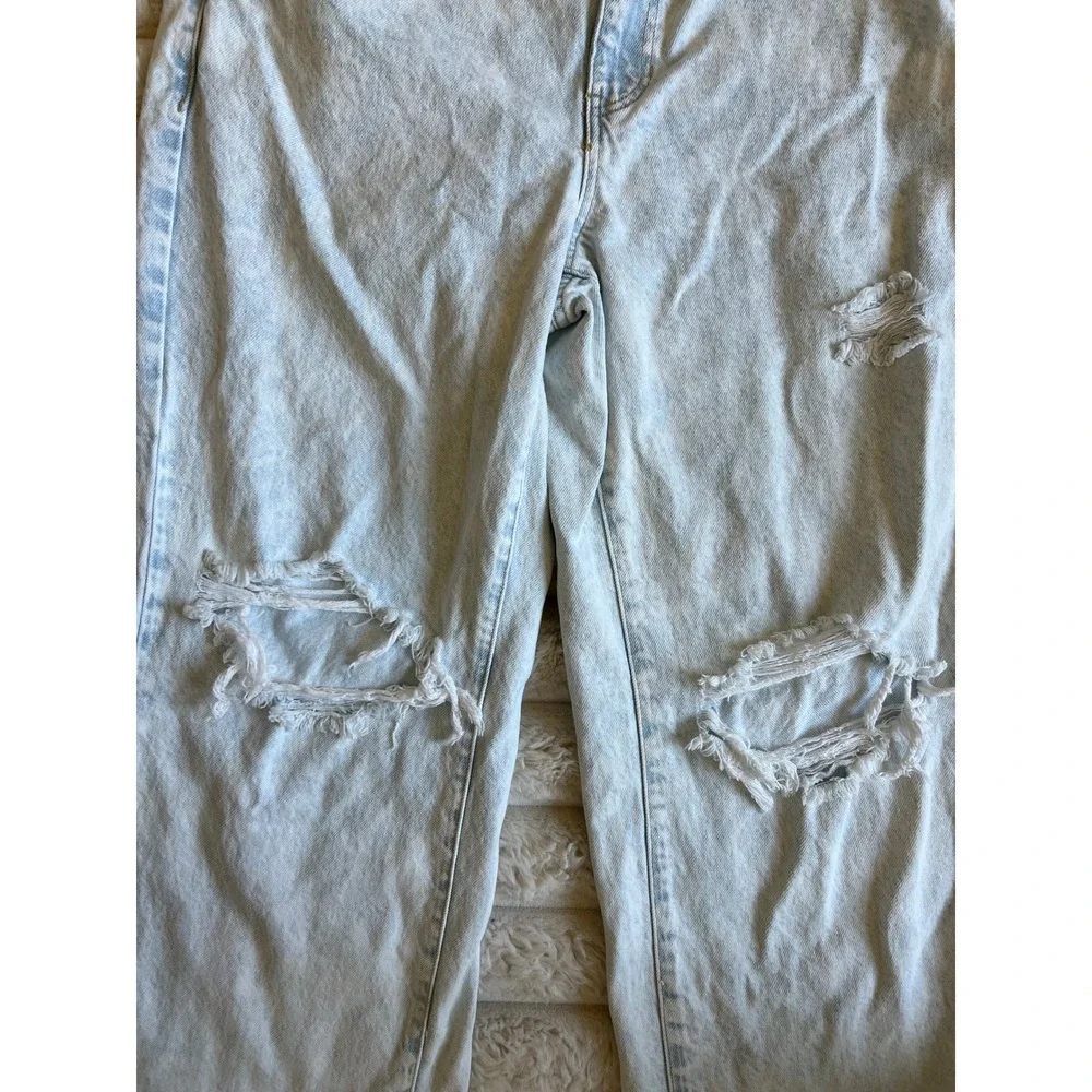 PacSun Women's Light Wash Denim Distressed Wide Leg 29